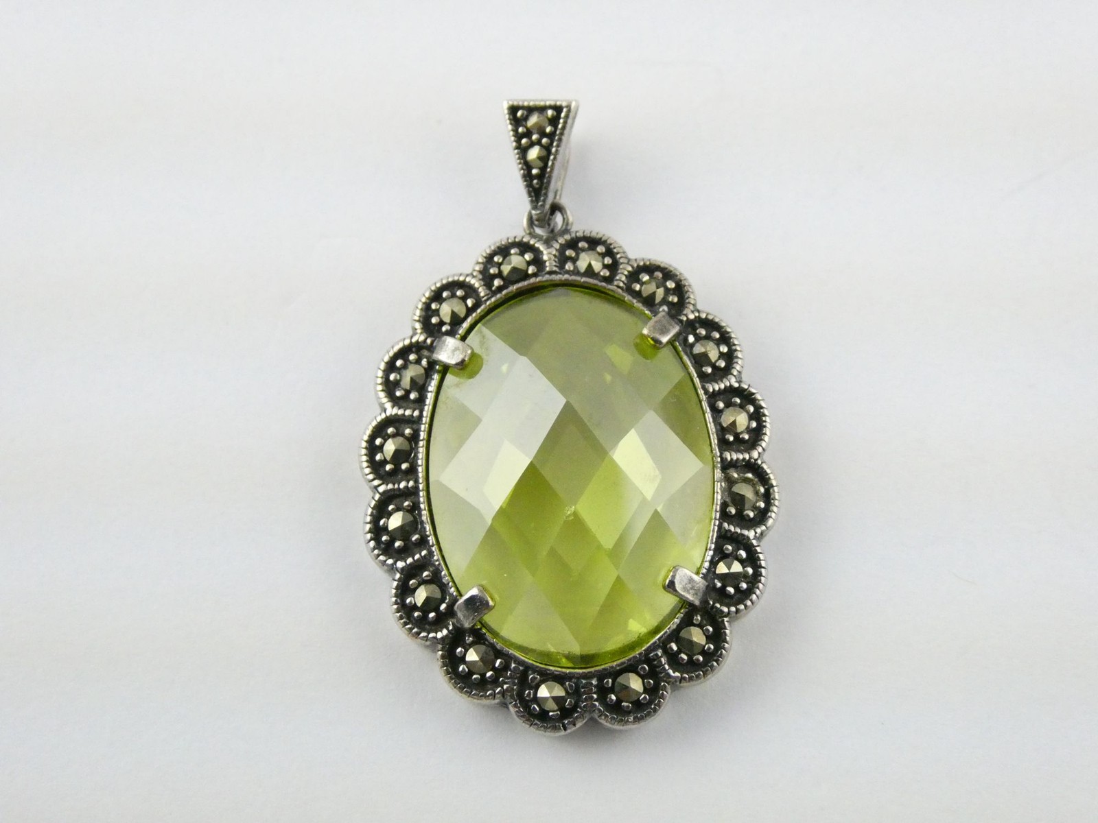 Sterling Silver Faceted Lemon Lime Crystal and Marcasite Pendant 13.8g 1 CHIP