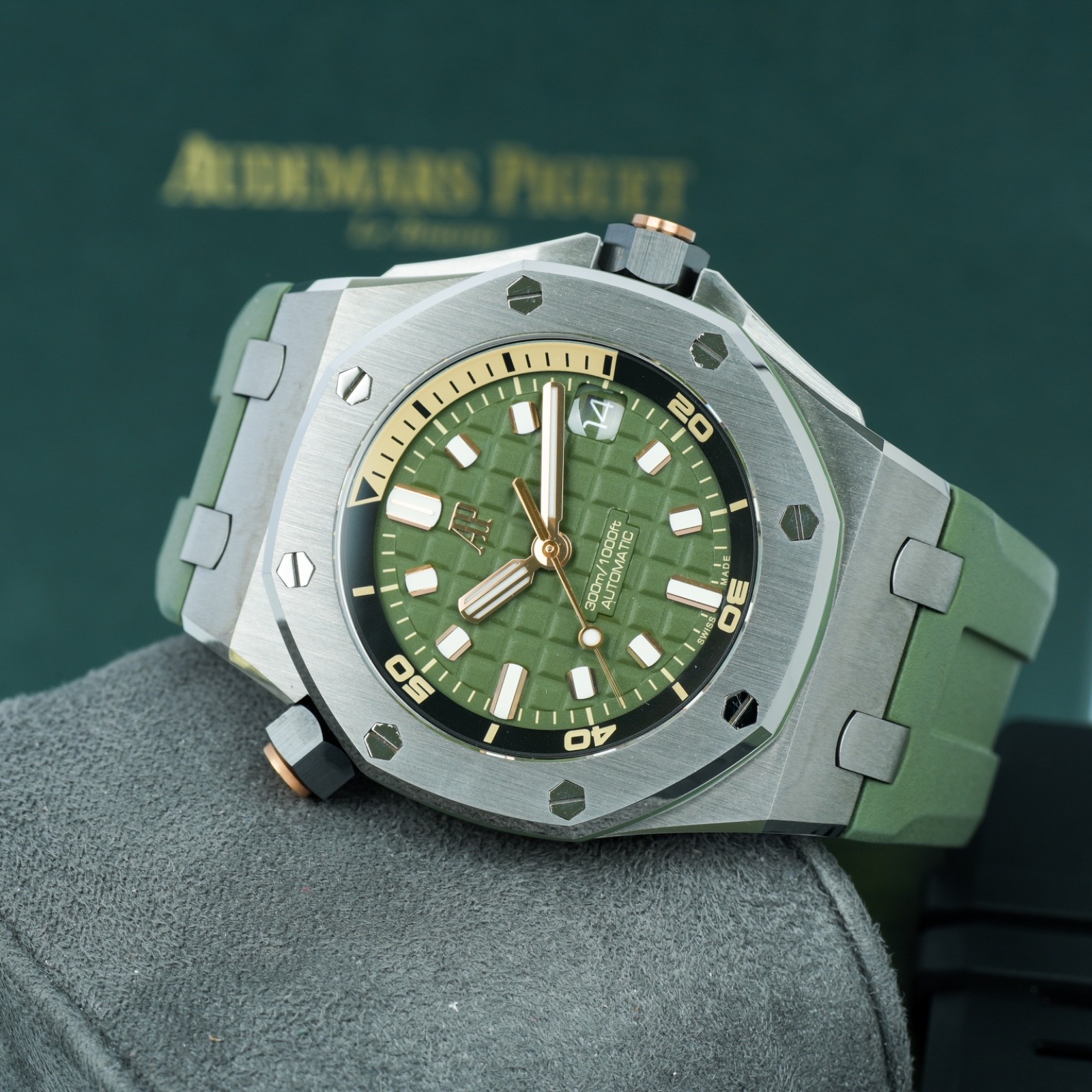 2025 Audemars Piguet Royal Oak Offshore Green Black 42mm 15720ST.OO.A052CA.01
