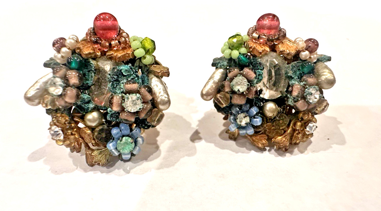 KRAMER SHINY & BRUSHED GOLD BEAD BUTTON VINTAGE RETRO MCM CLIP ON 1″ EARRINGS EU