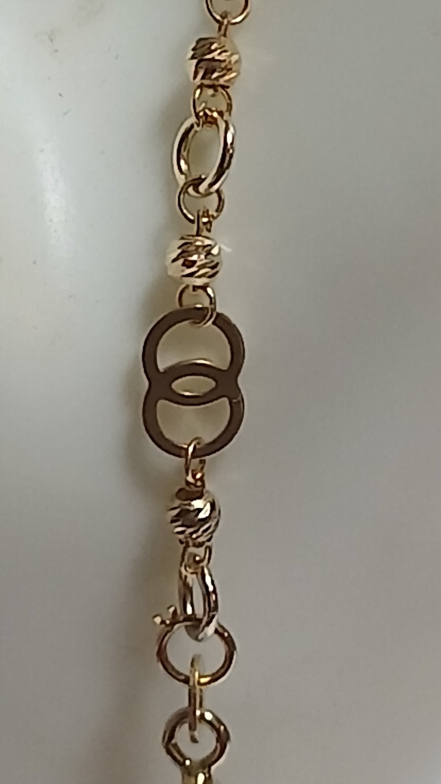 9ct Yellow Gold Bracelet.