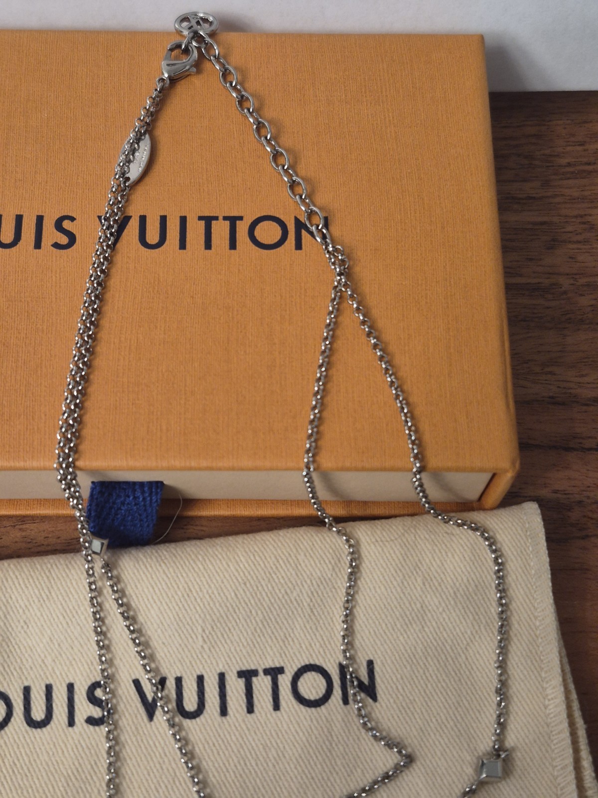 LOUIS VUITTON Necklace Lady LV GP Double Chain COA INCLUDED Box/Dustbag INCLUDED