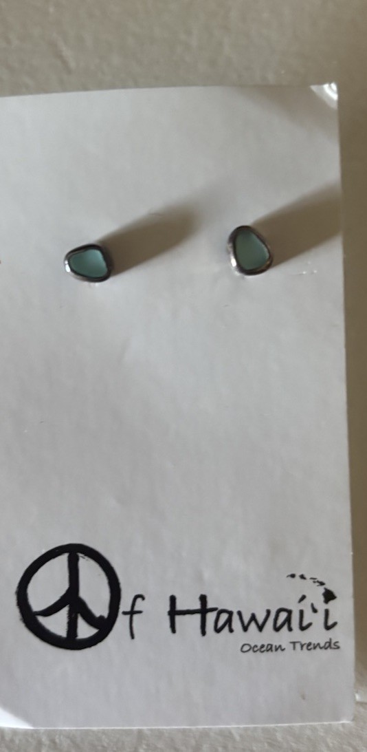 Sand People Silver stud earrings w light blue stone OF Hawaii-Ocean Trends, New!