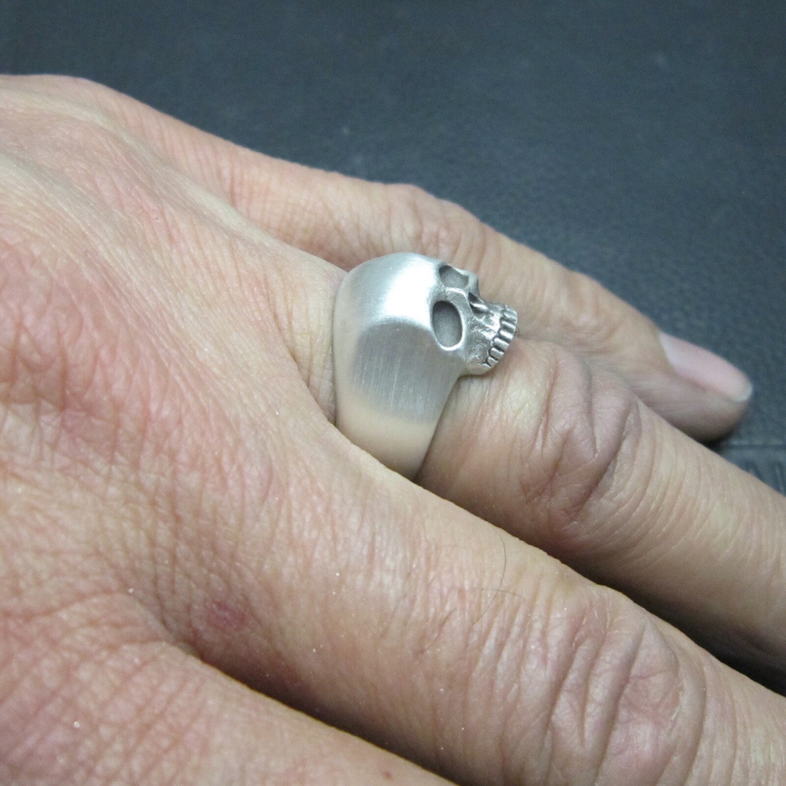 MJG STERLING SILVER KR SKULL RING. SMALL. SZ 10. 18 GRAMS. KEITH.