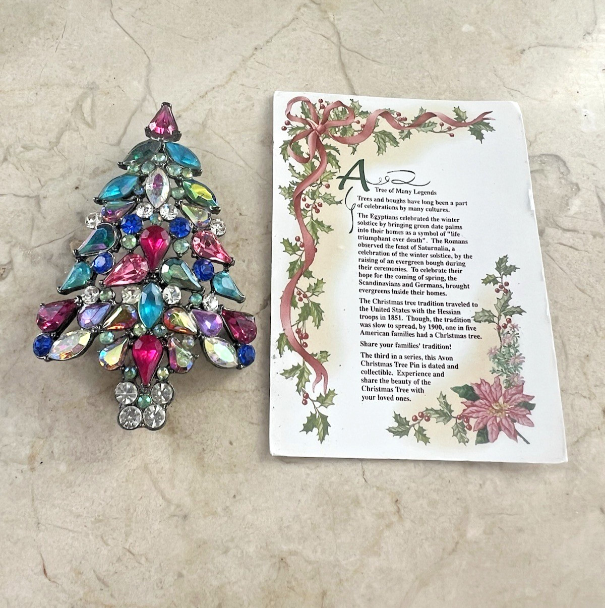 Vintage 2006 Avon Rhinestone Christmas Tree Collectible Brooch Pin
