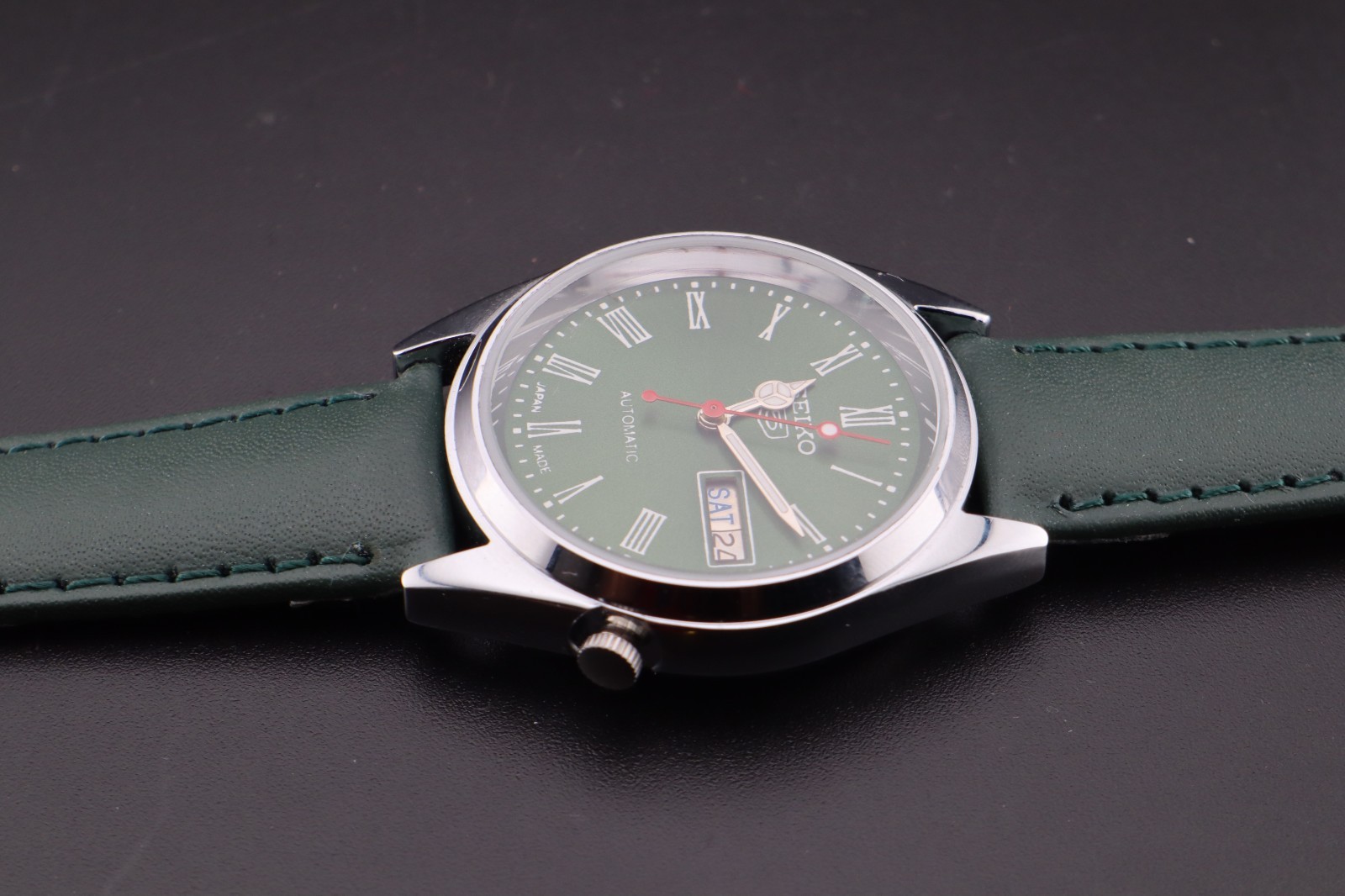 Vintage Seiko 5 Automatic 7009A Japan Made Men’s Wrist Watch, Day/Date