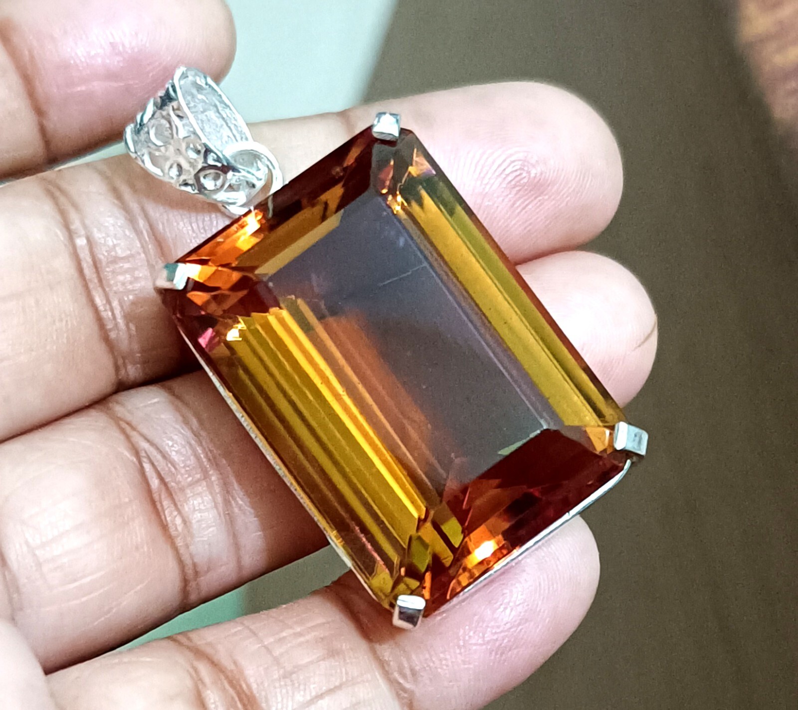 Certified 122.50 Ct+ Natural Zultanite 7 Color Pendant 925 Silver Loose Gemstone