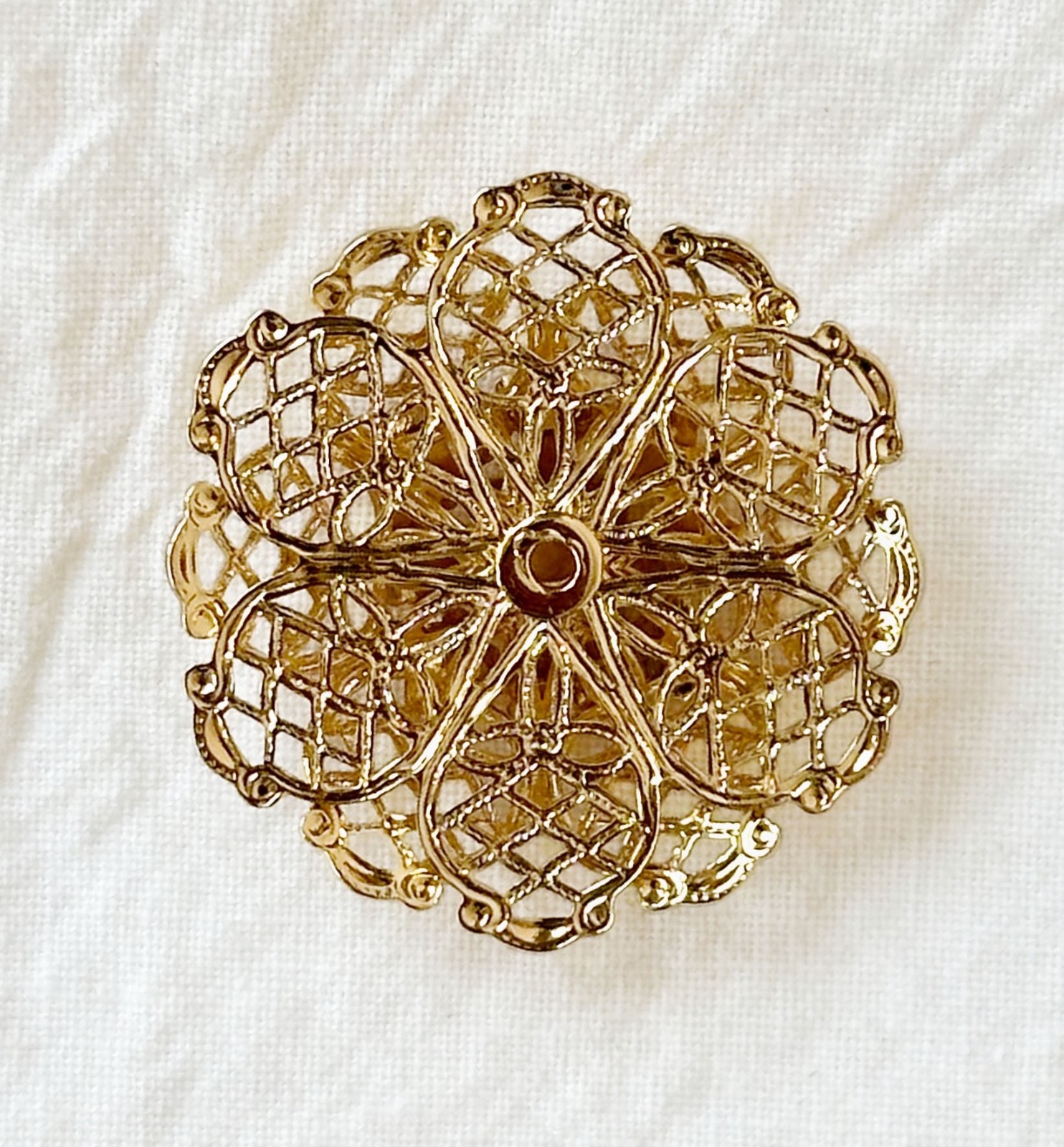 Jewelry Stamping – Raw brass filigree flower w/14K gold plate – 10 pcs.