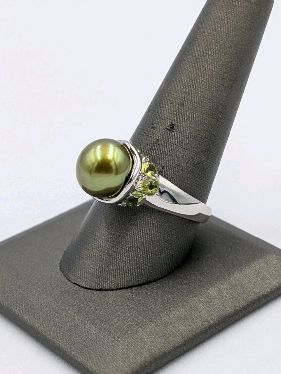 Honora Sterling Silver 11.3mm Dyed Green Pearl Peridot Cocktail 925 Ring Sz 9.75