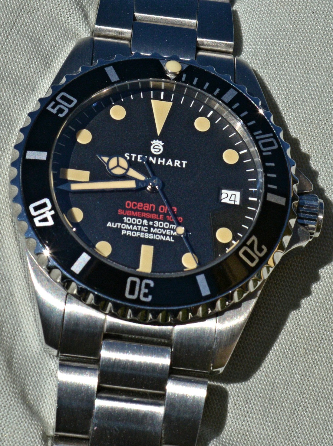 Steinhart Ocean One Red Sub Exclusively Edition For Gnomon Like New Full Set