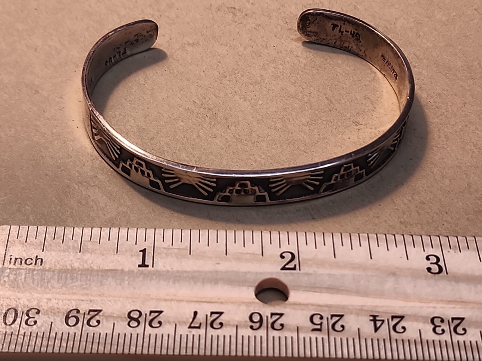 Vintage TL-40 925 Mexico Storyteller South American/Native Design Cuff Bracelet