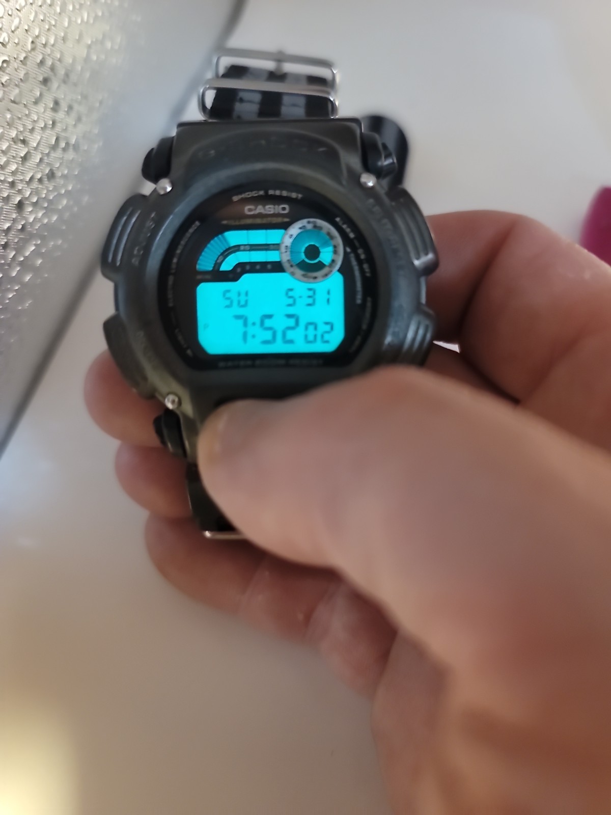 Vintage Casio G-Shock Watch DW-9400 Retro Japanese Made Works Well