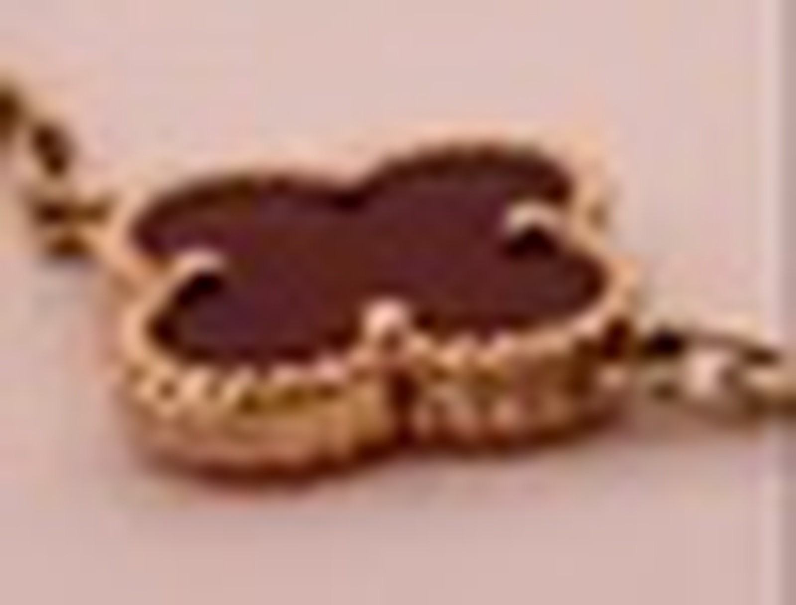 Van Cleef & Arpels Five Motif – Yellow Gold Alhambra Carnelian Bracelet