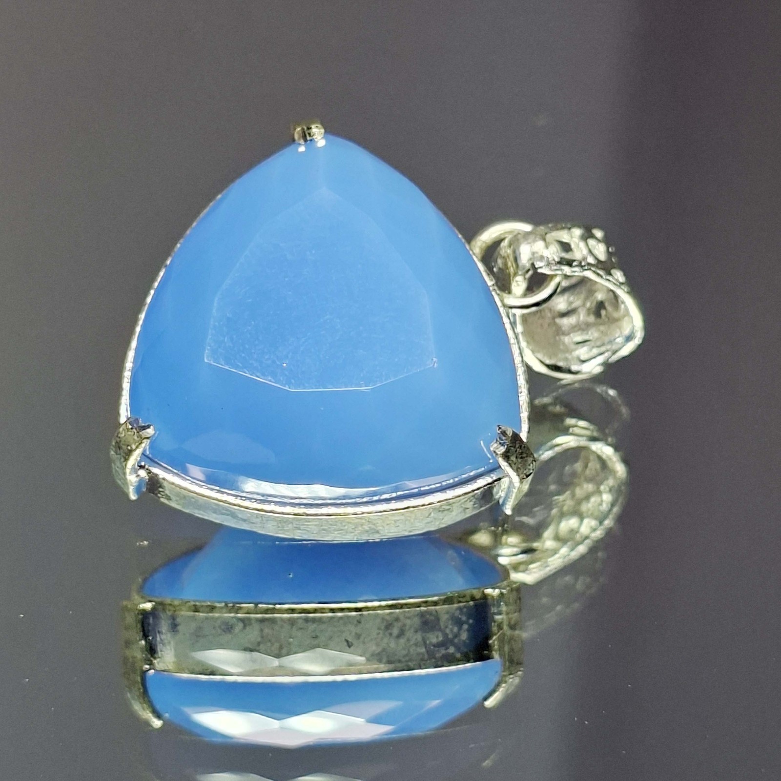 Blue Welo Opal Pendant Trillion Cut 58-60 Ct Loose EGL Certified Gemstone SP155
