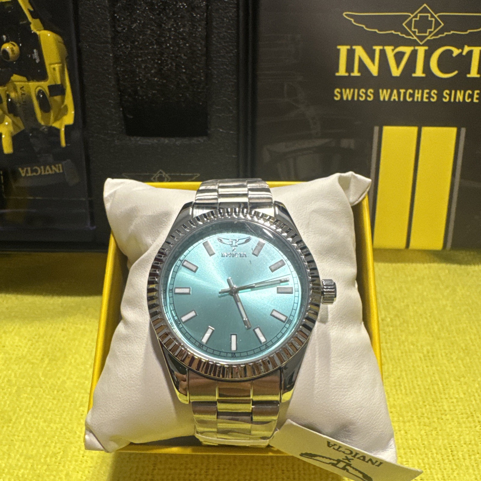 Invicta 42mm Specialty – SS – Flame Fusion Crystal Fluted Bezel (70049)