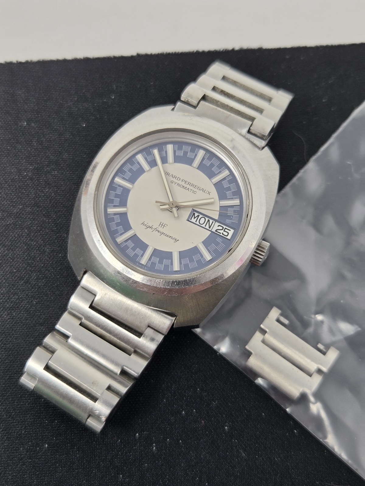 Vintage Girard-Perregaux Gyromatic High Frequency Blue Racing Dial Watch 1970s
