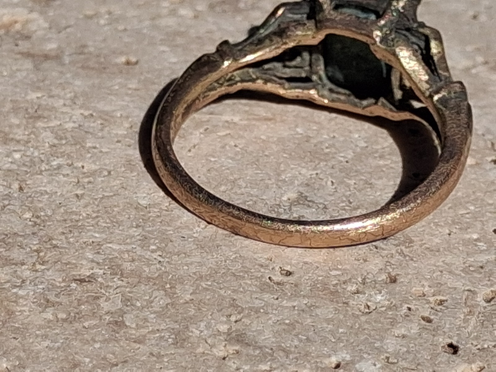 Unique antique victorian 14k gold ring Needs Professional Cleaning