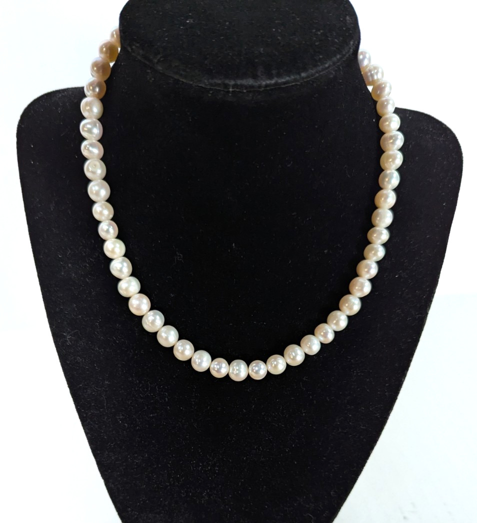 Vintage Genuine Pearl Necklace w/ Silver Rose Clasp Classic Elegant 15.5″