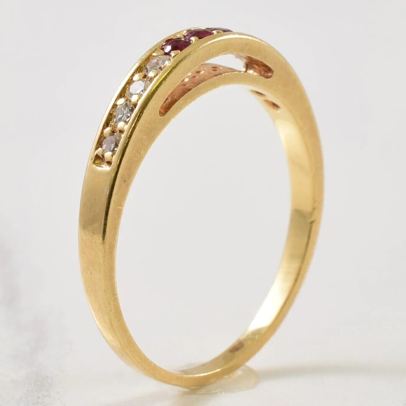 Round Cut Simulated Pink Ruby Women’s Stunning Band Ring 14K Yellow Gold Plated