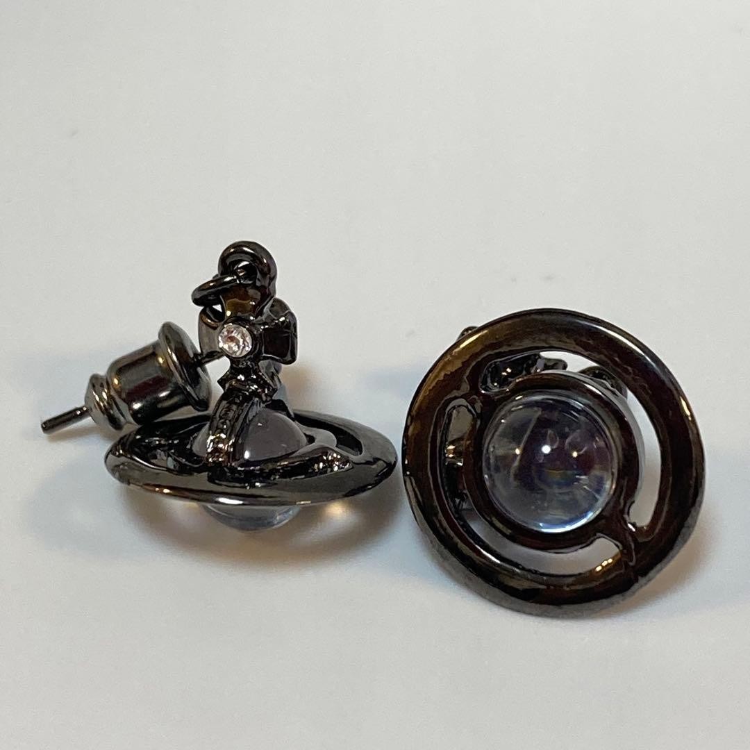Vivienne Westwood Petite Orb Earrings Gunmetal w/drawstring [E00229