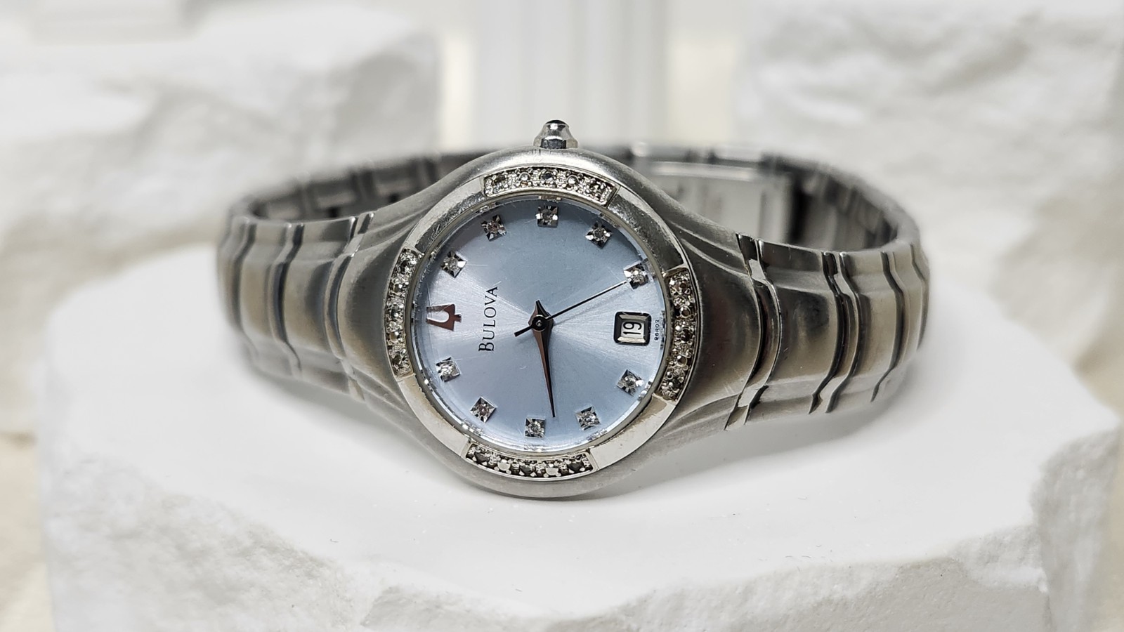 Bulova 96R02 Maestro Stainless Steel Women’s Watch With Diamonds / New Battery