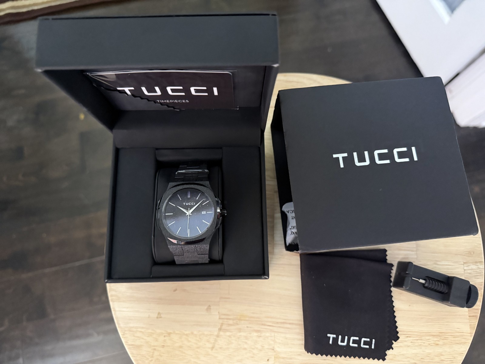 TUCCI Italy LUSSUOSO Stainless Steel Quartz Unisex Watch – Miyota Movement 5 ATM