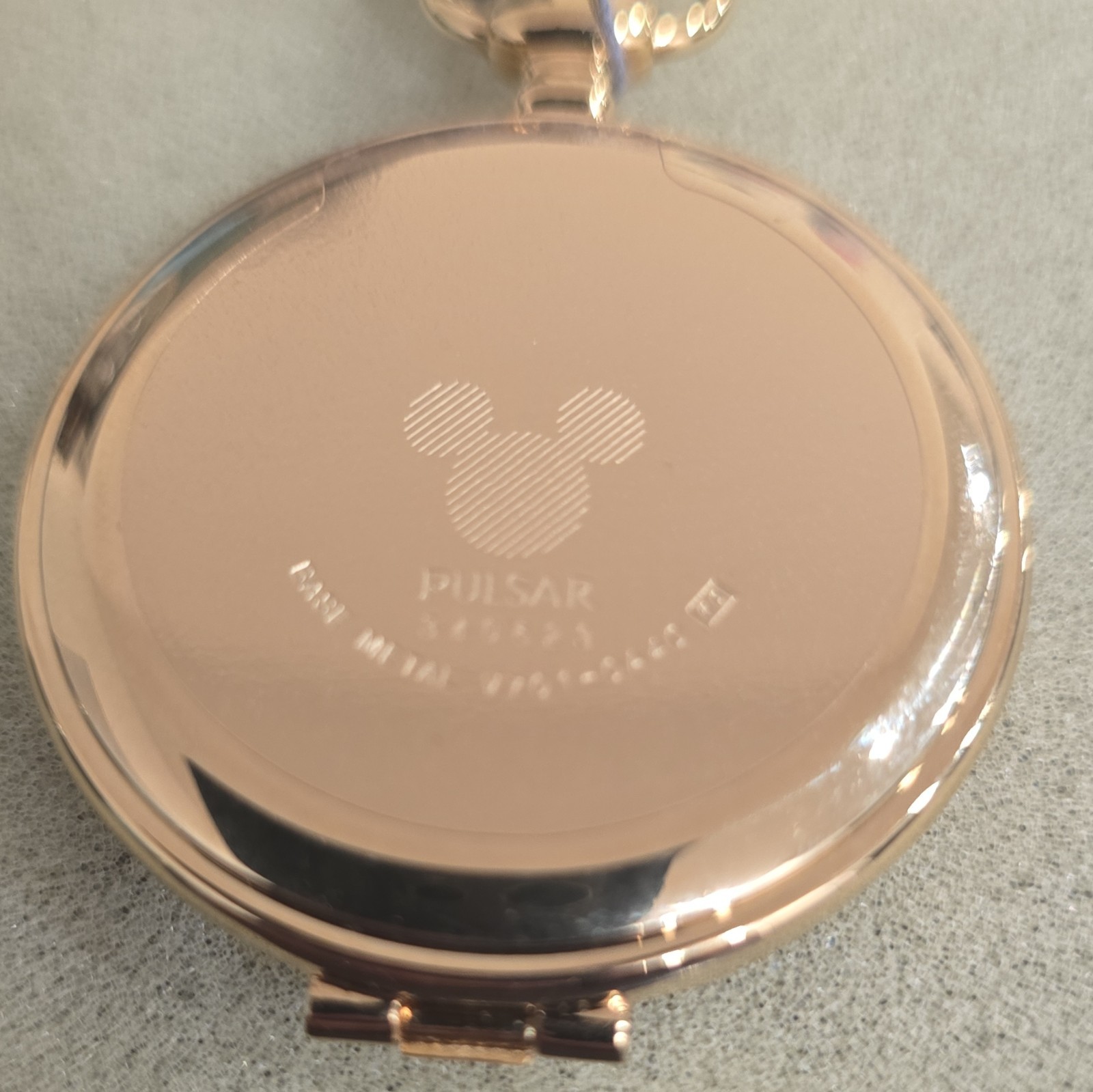 Pulsar Disney Mickey Mouse Quartz Full Hunter Pocket Watch w/ Chain Box Manual