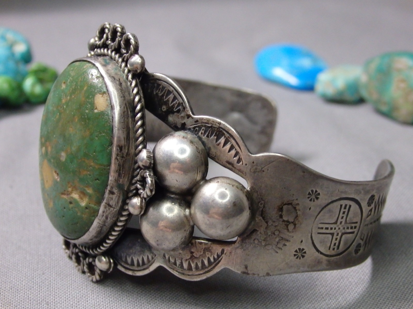 Fred Harvey Era NAVAJO Natural CERRILLOS TURQUOISE Sterling Silver 49g Bracelet