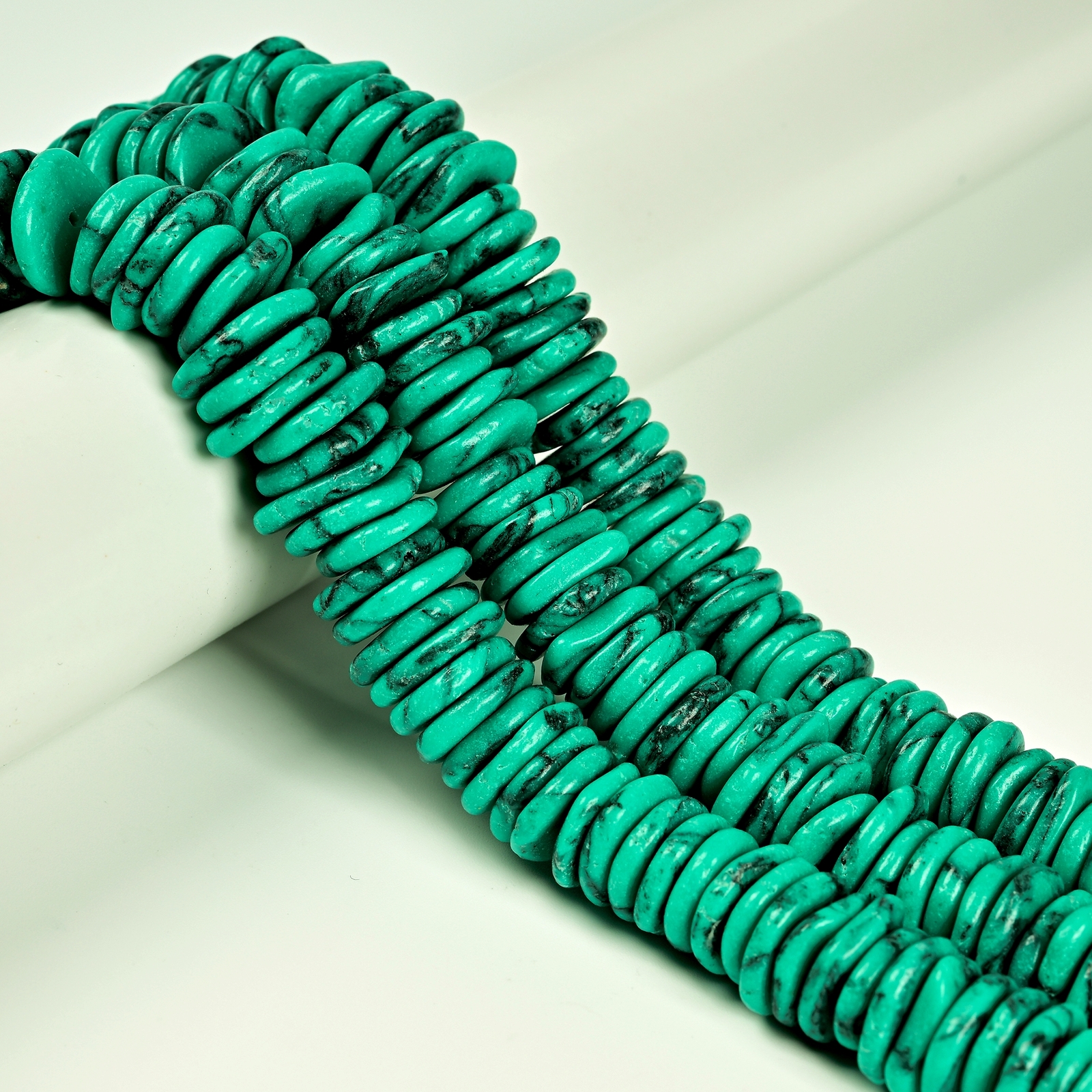 Bright Green Magnesite Turquoise Graduated Slice Discs Beads 10-16mm 15.5” Strd