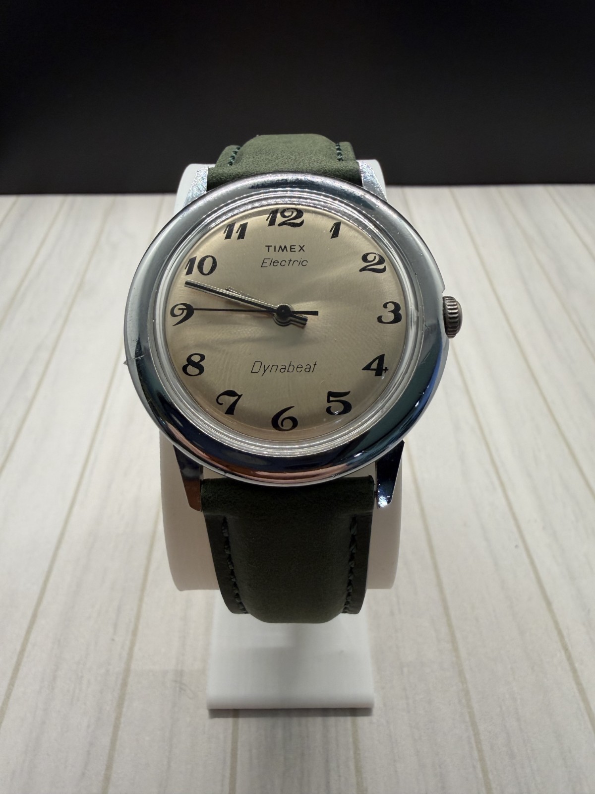Vintage 1975 Timex Electric Dynabeat Mens Silver Champagne Date Green Leather