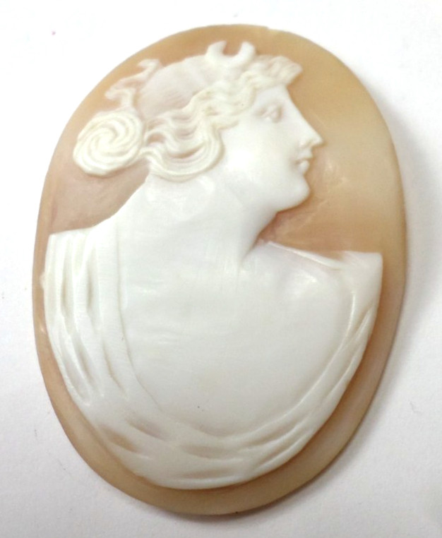 4 Vintage Loose Hand Carved Shell Woman XL Classic Cameos all are 50-52x37mm