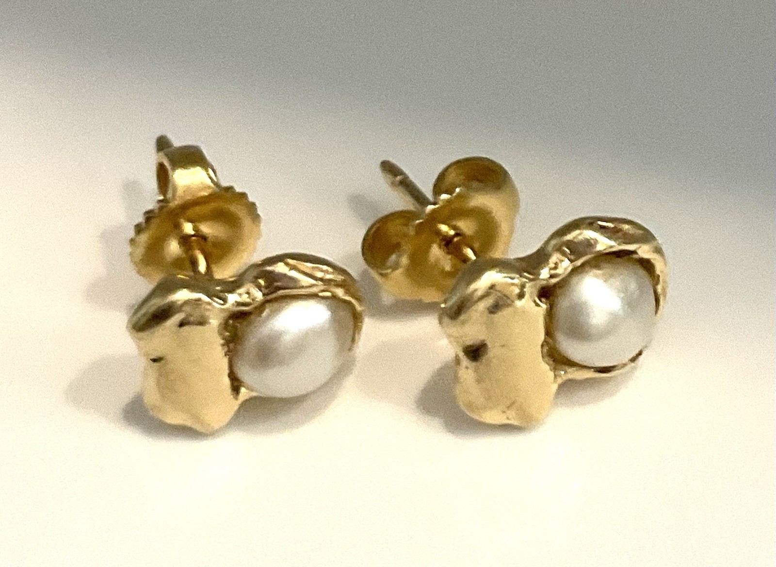 Pair Signed 14k Gold Stud Pearl Earrings Pepi Of Beverly Hills 3.2g