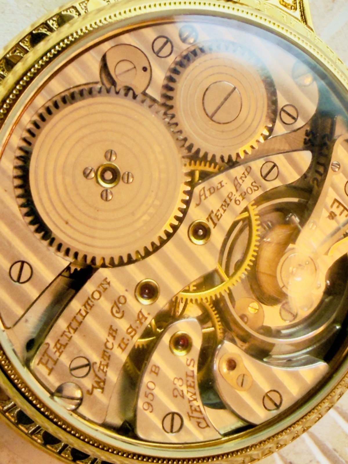 WOW 1952 Hamilton 16S 23J Grade 950B Display Mainliner Pocket Watch Great Runner