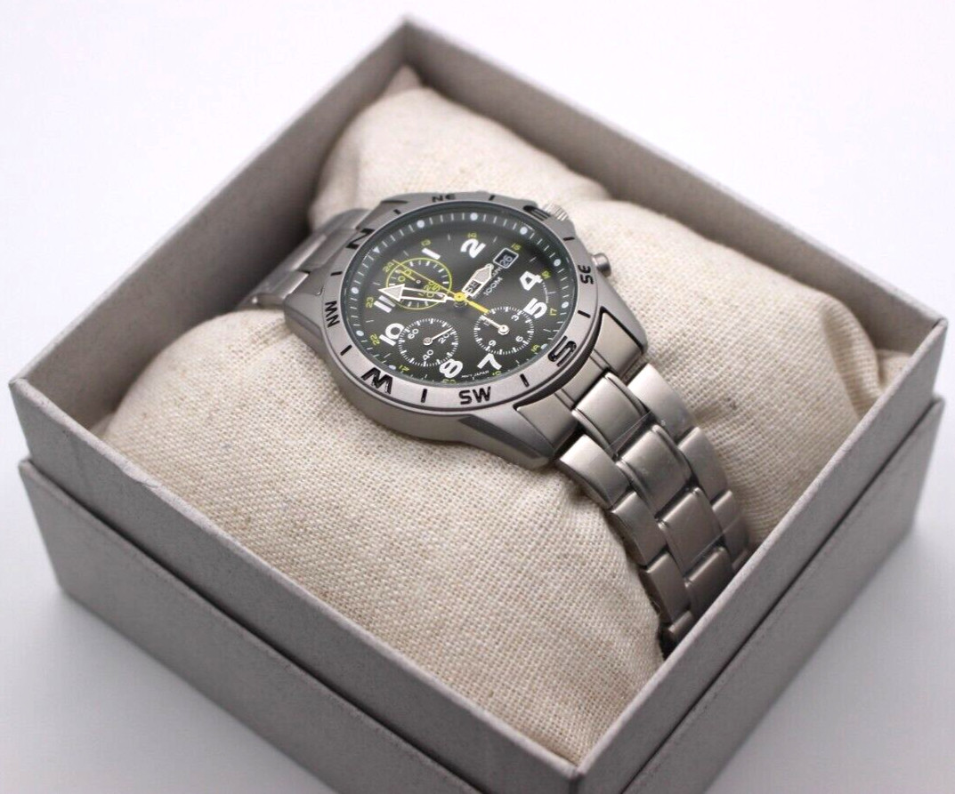 SEIKO SND377P Chronograph Men’s Watch New Green Silver Authentic Military Japan