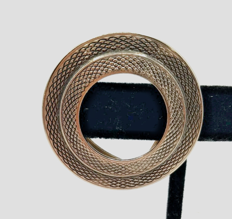Vtg Lieba USA Multi-Use Double Circle Scarf Clip Textured Silver Tone 1.5″ Dia.