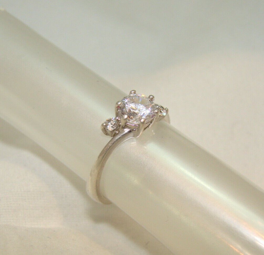 Solitaire 1.35 ct 925 sterling silver size 52 brilliant cut zircon s.Oliver
