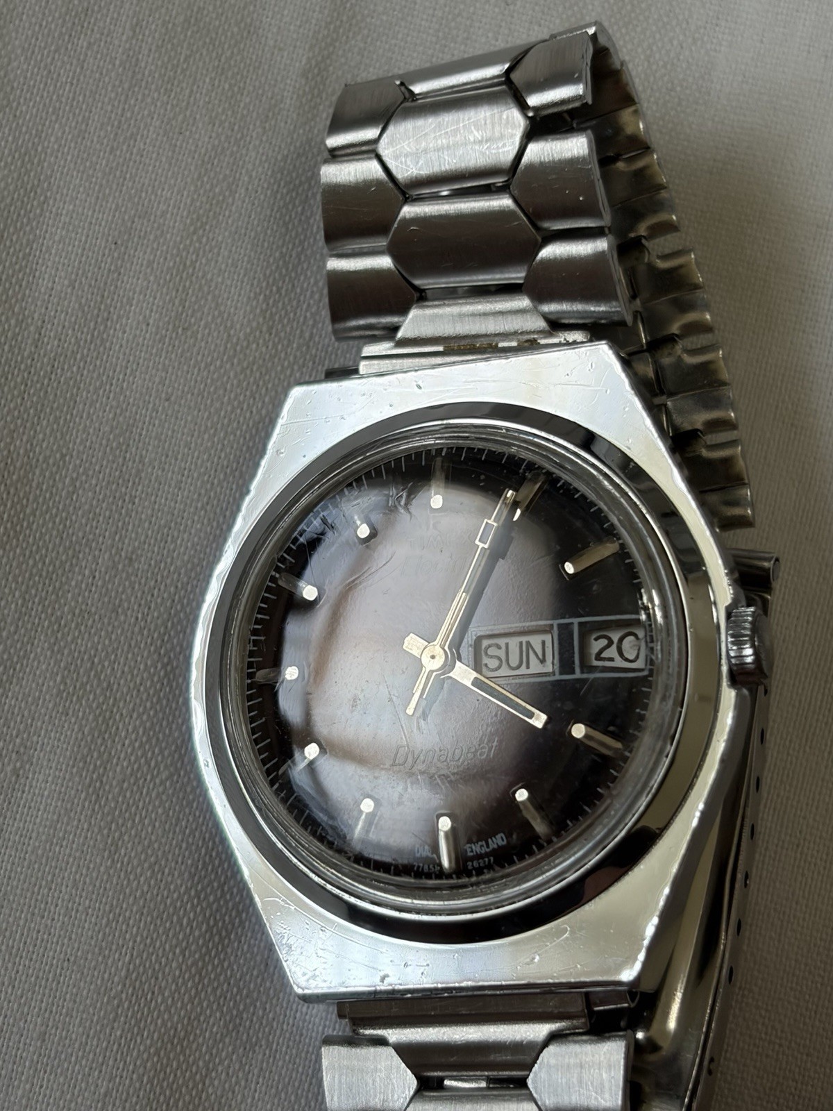 Vintage 1977 Timex Electric Dynabeat 26277 Maroon Dial Watch Runs