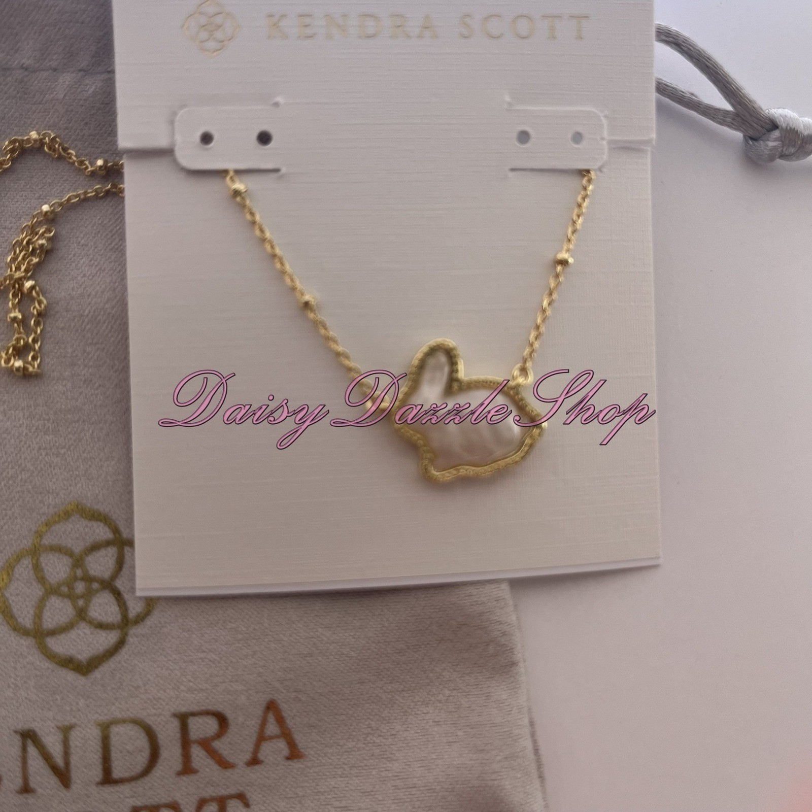 🐇🎀Kendra Scott Bunny Gold Short Pendant Necklace In Taupe Mother-of-Pearl New