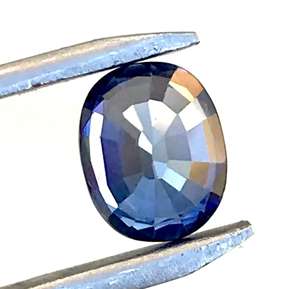 3.85 ct Natural Royal Blue Sapphire ,VVS,Excellent Oval Cut,9 mohs