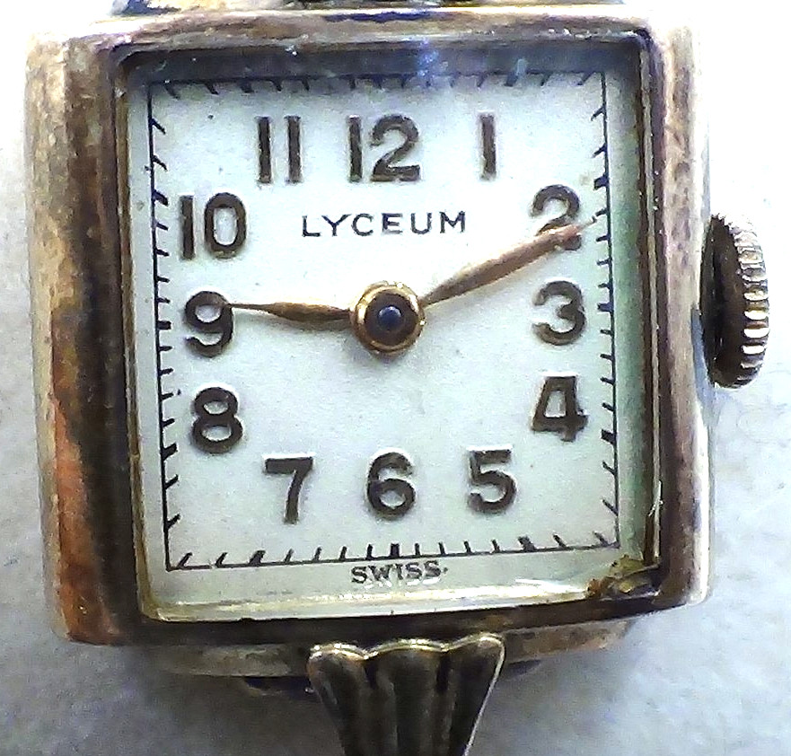 Vintage Lyceum Square 17j 10k G.F. Case Speidel starch Band Watch Runs