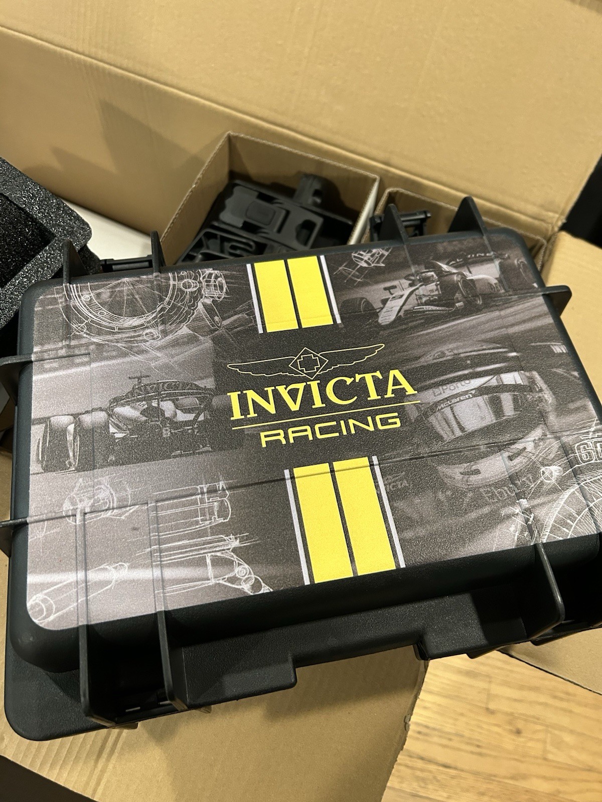 Invicta Watch Case 8 Slot Racing Team SKC Black Model DC8RT-SKCBLK NEW