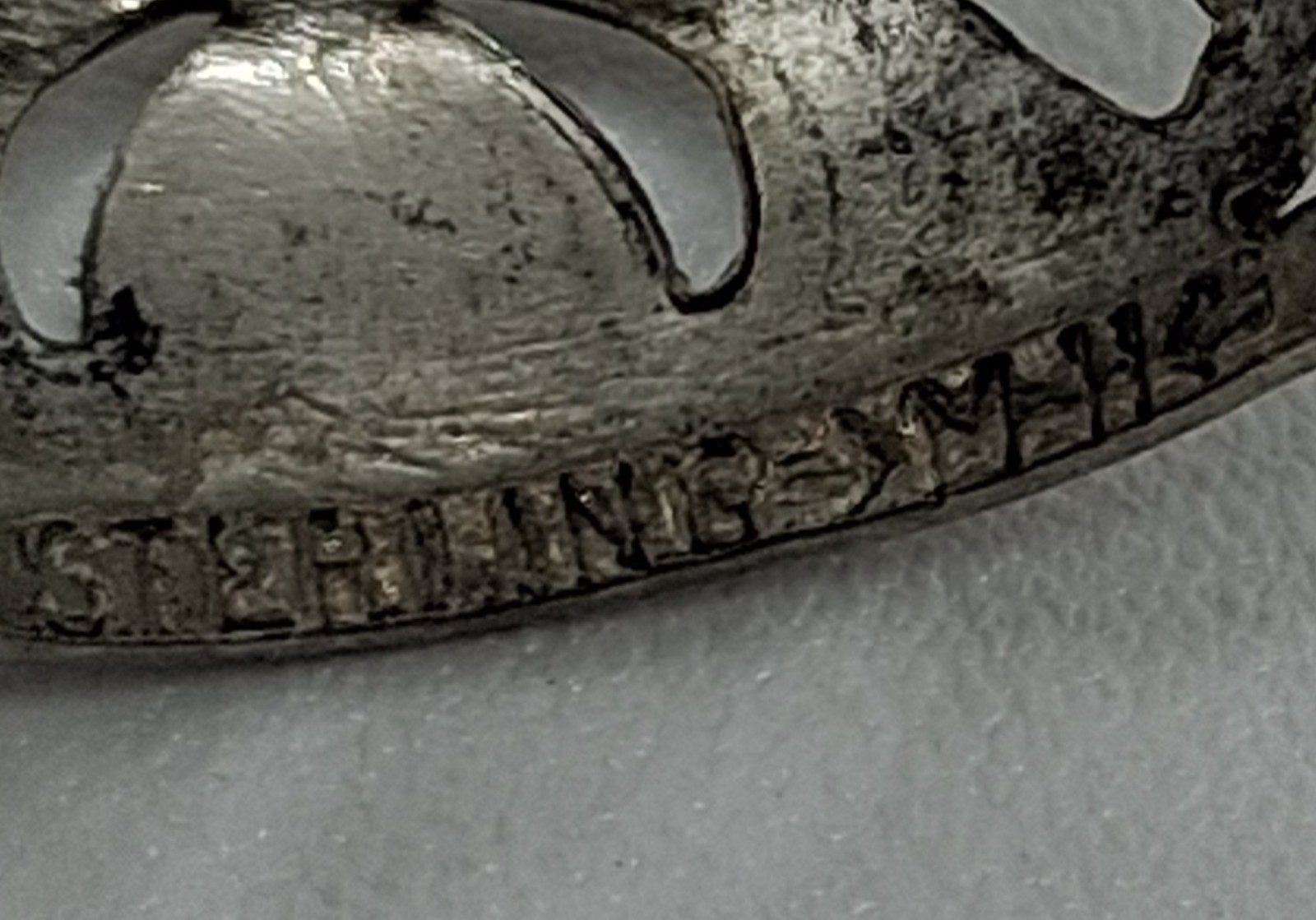 Antique Sterling Silver Open Work Hearts Design 7.6mm Ring Band Size 7 MH