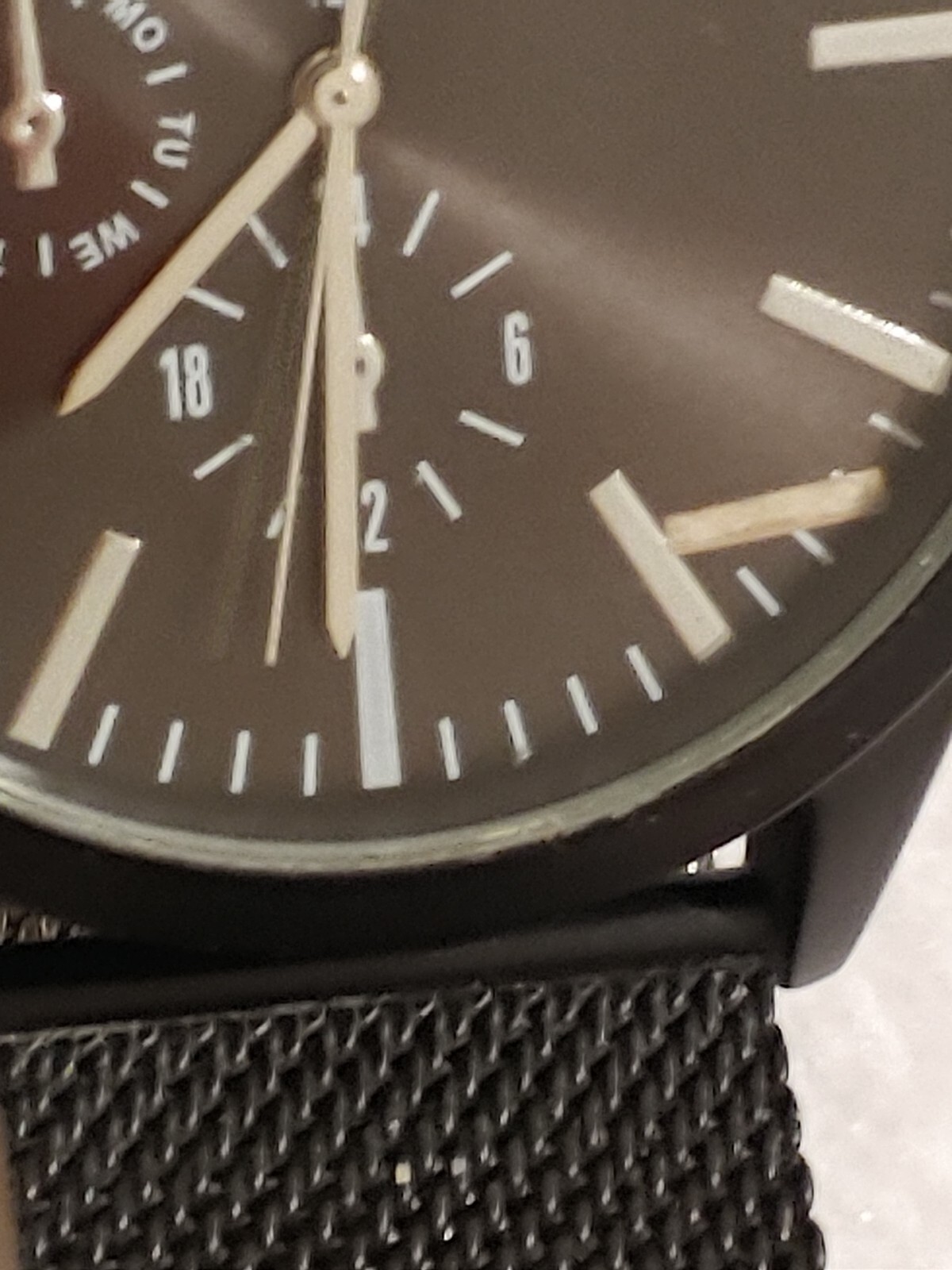 Accutime Watch Corp – Men’s Watch – #0118 – NEW Battery – Works good