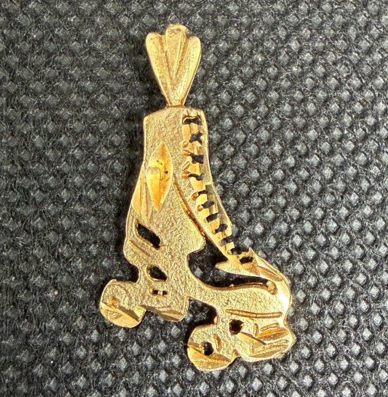 Vintage Solid Gold 14k ROLLER SKATE Pendant 1in. 1.26g