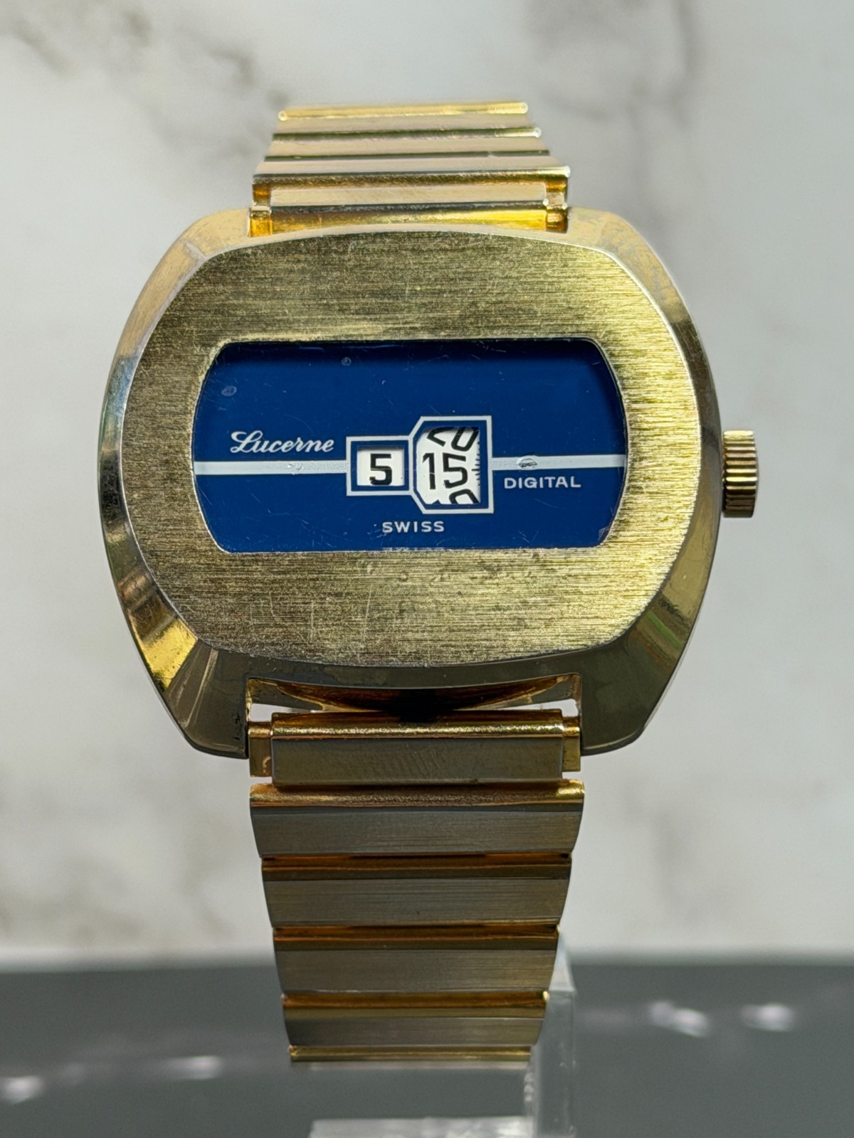 Vintage Lucerne Swiss Jump Hour Mechanical Watch Gold Tone Blue Dial Running