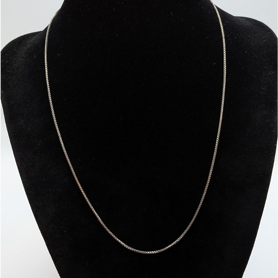 Sterling Silver 925 Italy Minimalist Dainty Box Chain Necklace 18in 1mm 2.56g