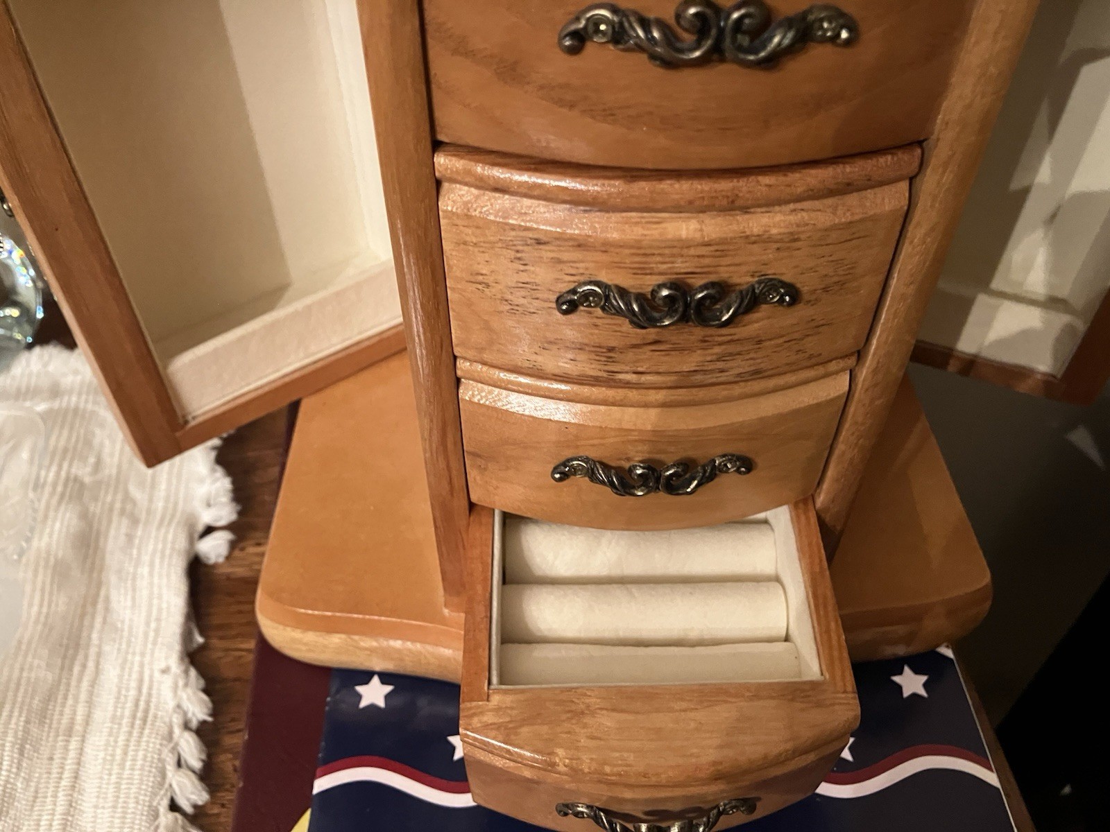 Vintage Oak Table Top Mele Style Jewelry Box Mirror, 3 Drawers EUC Rare Version!