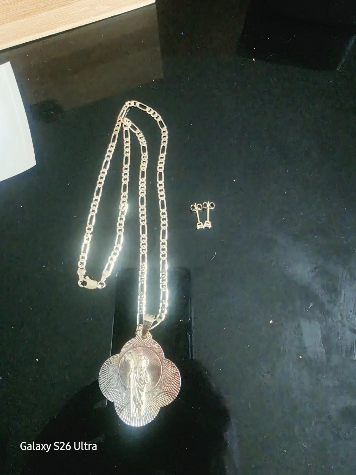Religious Clover Charm Pendant Necklace Silver Tone Figaro Chain Lobster