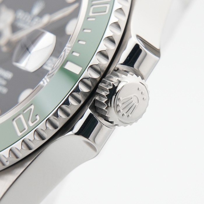 ROLEX Submariner Date 41 126610LV Warranty 2023 Box/Paper
