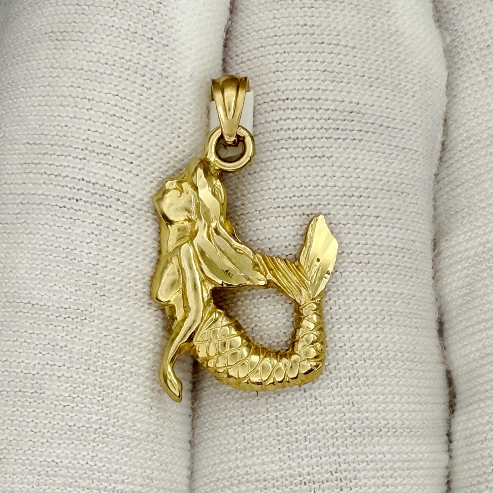10k Yellow Gold Women Mermaid Charm Pendant Ocean Beach Nautical Jewelry Summer