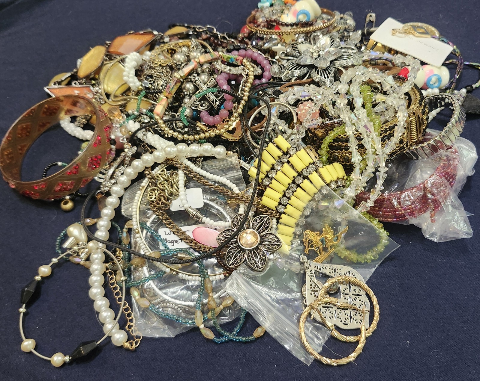 3 lbs 6.1 oz Mixed Costume Jewelry Bulk Lot – Wearable, New, & Craft Scrap